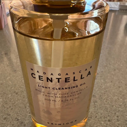 Centella Light Cleansing Oil